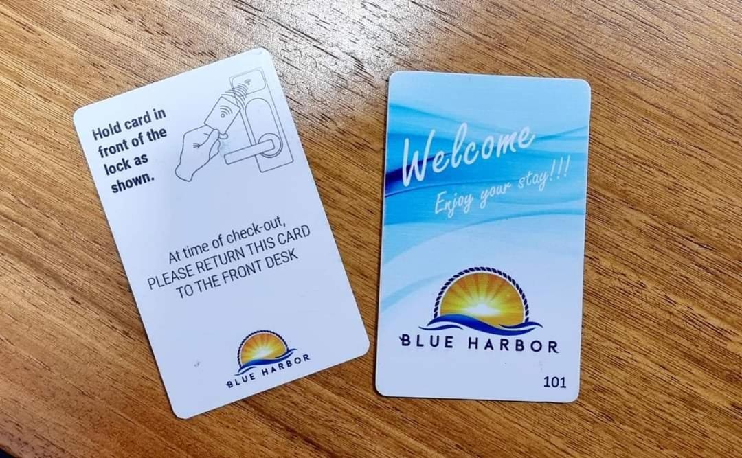 Blue Harbor Hotel Calapan Exteriör bild
